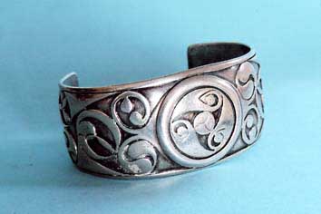 Silver celtic bracelet