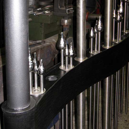 Stainless steel gate with no frame